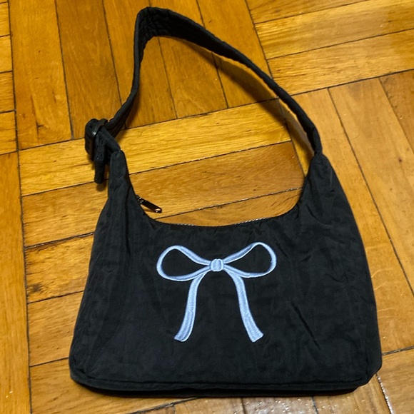 BAGGU Handbags - New BAGGU UO Exclusive Embroidered Bow Mini Nylon Shoulder Bag